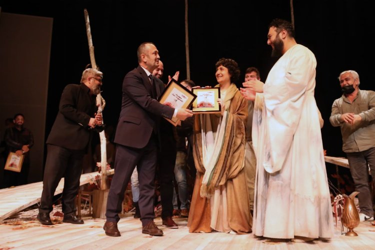 Kocaeli’nde “Aradığın Seni Arayandır’’ oyunu