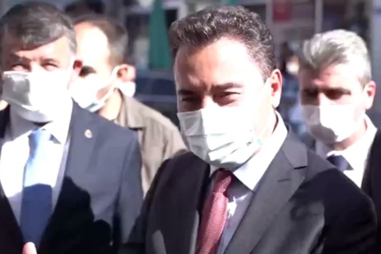 Babacan gençlere ‘umut’ aşıladı