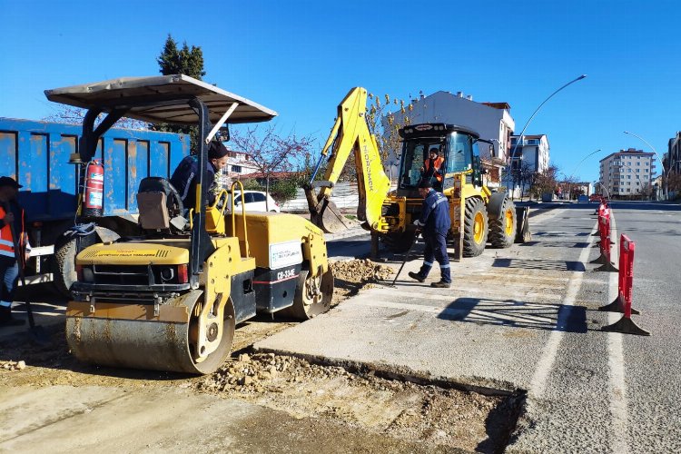 Kocaeli Gebze’de bozulan yollar asfaltlandı