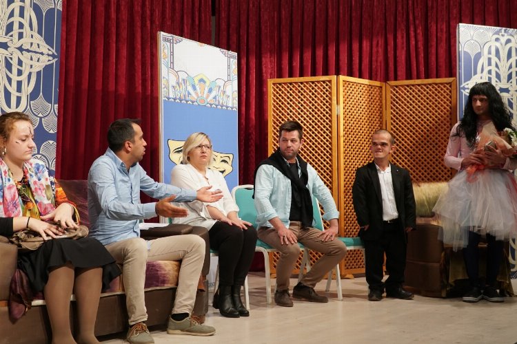 Bursa Mustafakemalpaşa’da tarladan tiyatro sahnesine