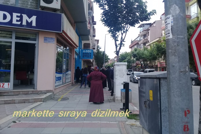 MARKETTE SIRAYA DİZİLMEK
