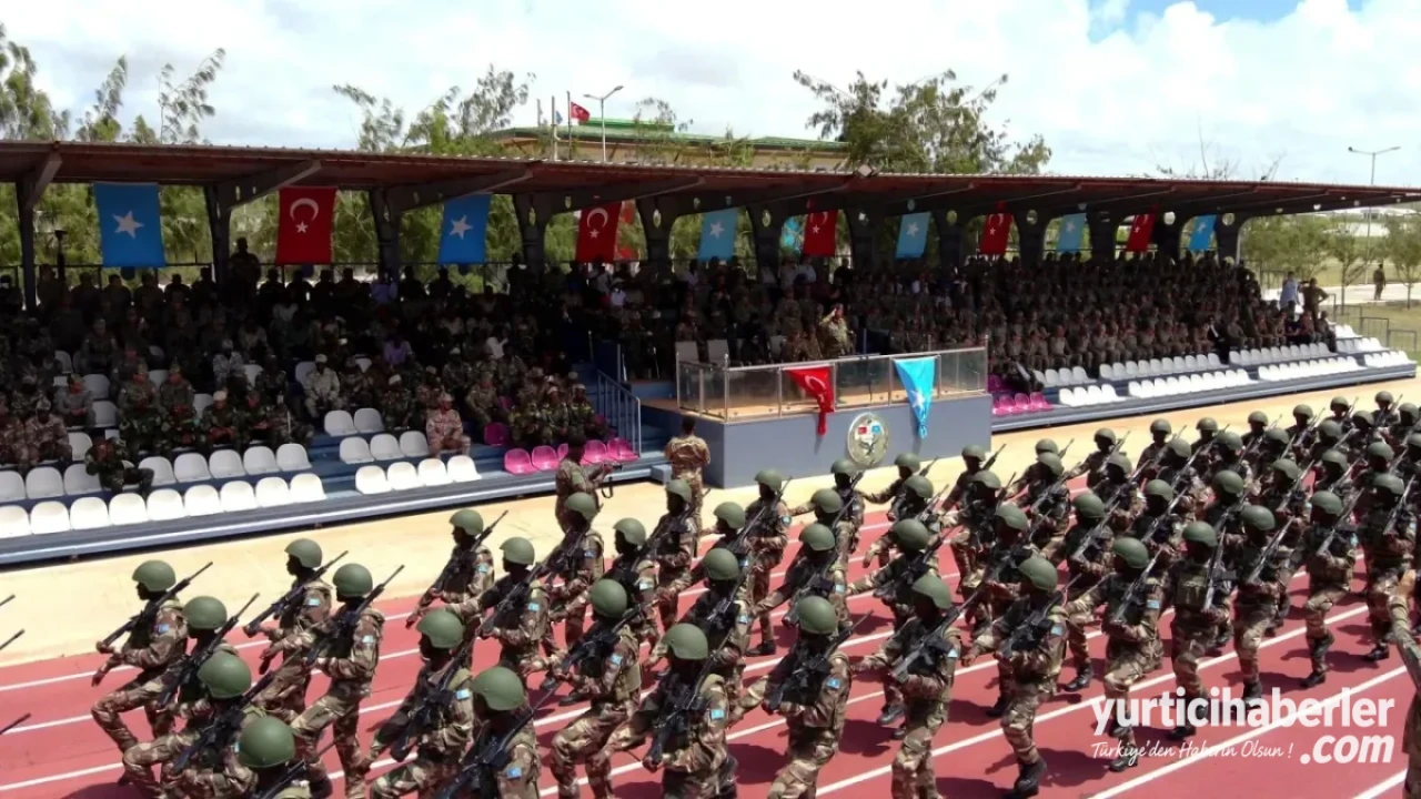 Somali'de Türk Görev Kuvveti Komutanlığı'ndan Tarihi Yemin Töreni ve Eğitim Yılı Açılışı - Detay Görsel 1