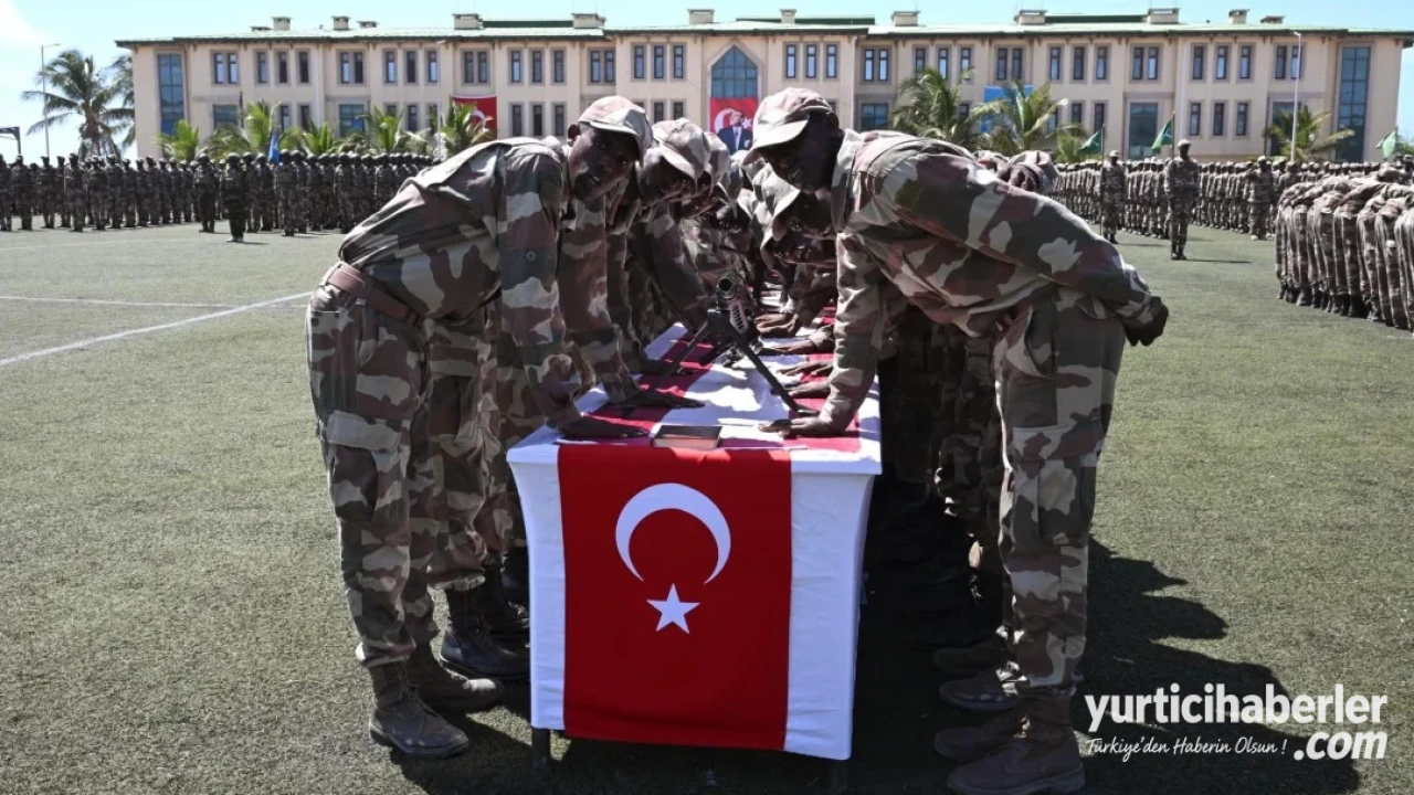 Somali'de Türk Görev Kuvveti Komutanlığı'ndan Tarihi Yemin Töreni ve Eğitim Yılı Açılışı - Detay Görsel 2
