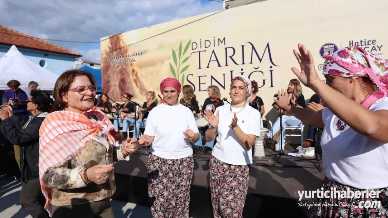 Didim Tarım Şenliği Akyeniköy’de Kadın Çiftçilerin Traktör Kortejiyle Başladı