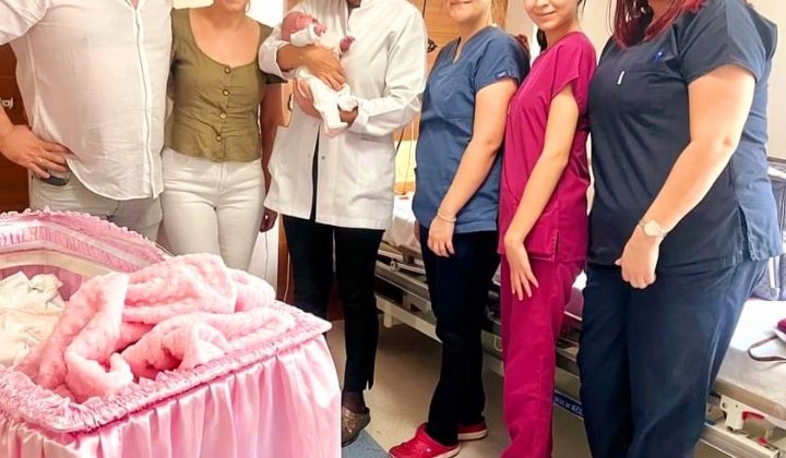 Duygu ve Asil Yıldırım Çiftinin Bebek Sevinci