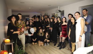 BİR BU EKSİKTİ, CADILAR BAYRAMI
