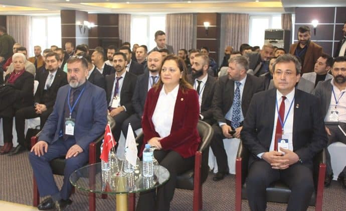 CEP TELEFONU SATICILARI KONGRE YAPTI