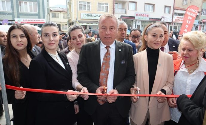 HAKAN ŞEREF OLGUN İYİ PARTİ SULTANDAĞI KOORDİNASYON MERKEZİNİ AÇTI.