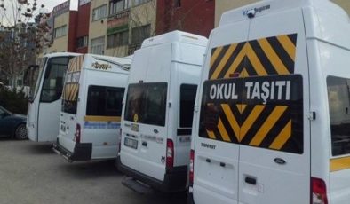 ÖĞRENCİ TAŞIYAN OKUL MİNİBÜSÜ YANDI.