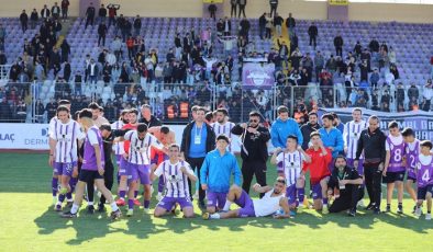 AFYONSPOR’DA GÜLLER AÇTI. ISPARTASPOR’U YENDİ.