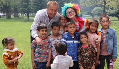 HAKAN ŞEREF OLGUN ÇOCUKLARIMIZ HEP GÜLSÜN İSTİYORUZ