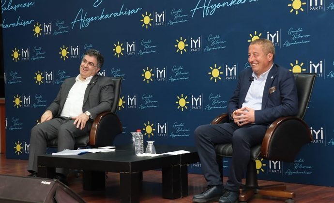 ERSAN ŞEN AFYON’DA HAKAN ŞEREF OLGUN’UN KONUĞU OLDU