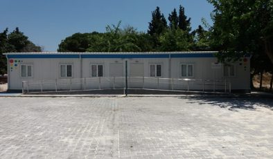 KUŞADASINDA BASKETBOL SAHASINA DERSLİK YAPMIŞLAR