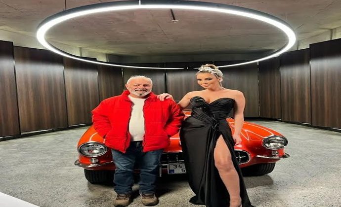 YEŞİM SALKIM, PETEK DİNÇÖZ, MAHMUT TUNCER SAHNESİ ONA EMANET