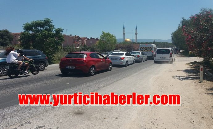 KUŞADASI’NA PARA AKIYOR, TATİL BAYRAMI KASALARI DOLDURDU. 