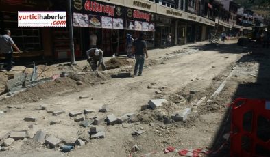 AFYON’DA MİLLET CADDESİ TRAFİĞE KAPATILIYOR. 