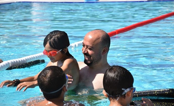 AFYON DAZKIRI BELEDİYE BAŞKANI DAZKIRI’YA DENİZ GETİRDİ 