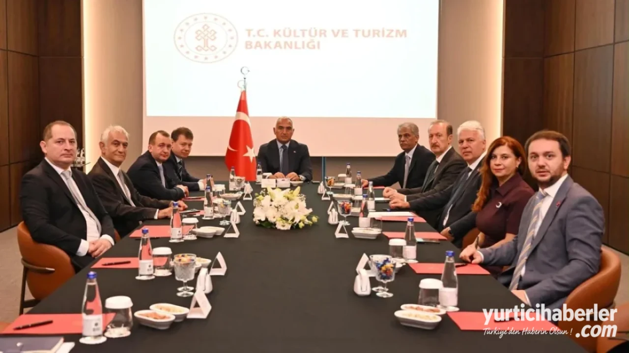 Türkiye ve Rusya Arasında Hava Ulaşımı ve Turizm İş Birliği Antalya’da Görüşüldü