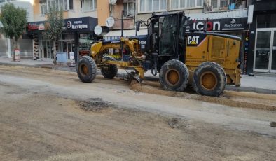 AFYONLUNUN BİTMEYEN KALDIRIM VE YOL ÇALIŞMASI ÇİLESİ