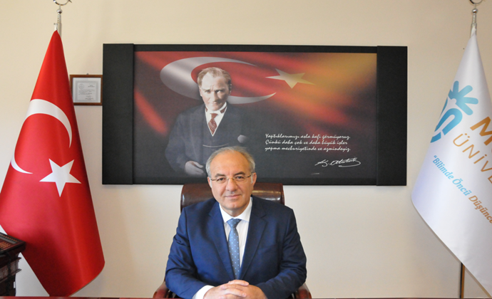 MUNZUR ÜNİVERSİTESİ REKTÖRÜ PROF. DR. KENAN PEKER ÇALIŞTAYA DAMGA VURDU.