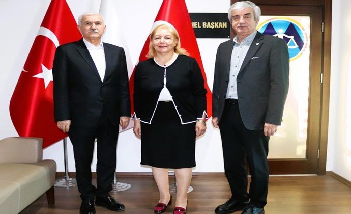 HANIM AĞA MERKEZ PARTİ’Yİ ZİYARET ETTİ.