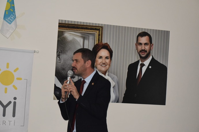 İYİ PARTİ ADAYI ALPER YAĞCI MAHALLE TEMSİLCİLERİYLE BULUŞTU