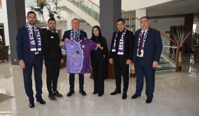 EFSANE FUTBOLCU ÜNAL KARAMAN AFYONSPOR İÇİN GELDİ ….