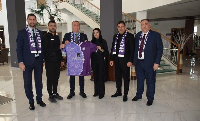 EFSANE FUTBOLCU ÜNAL KARAMAN AFYONSPOR İÇİN GELDİ ….