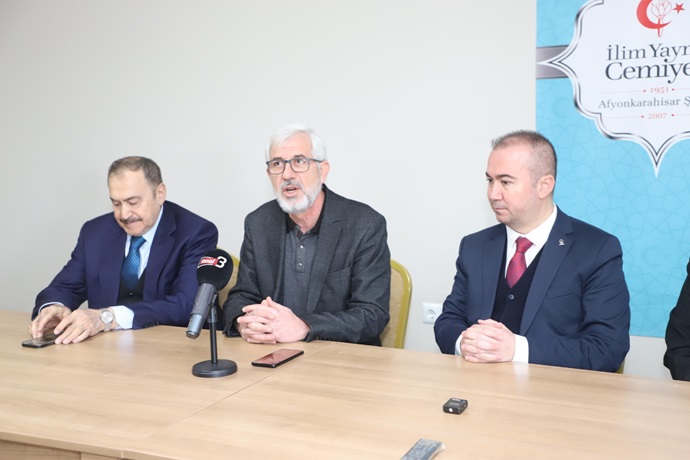 AK PARTİ BAŞKAN ADAYI ULUÇAY, VAKIFLAR TOPLUMUMUZUN MİHENK TAŞIDIR