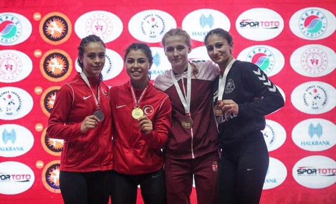 AFYONLU SPORCULAR ULUSLARARASI TURNUVADA MADALYA ALDILAR