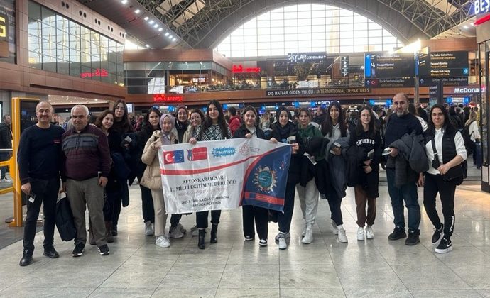 ÖĞRENCİLER EĞİTİM İÇİ HOLLANDA’YA GİTTİLER …
