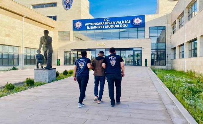 POLİS HAPİS CEZASI OLAN ŞAHSI YAKALADI
