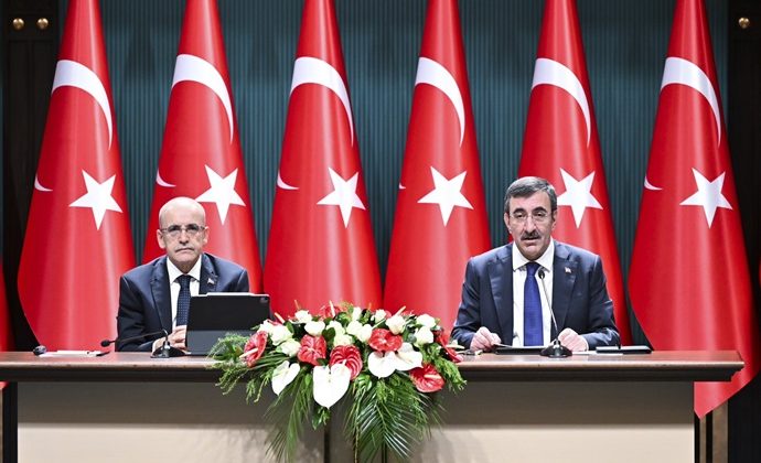 ŞANLIURFALI GAZETECİ AHMET ARIKAN TASARRUF TEDBİRLERİNE TEPKİ GÖSTERDİ