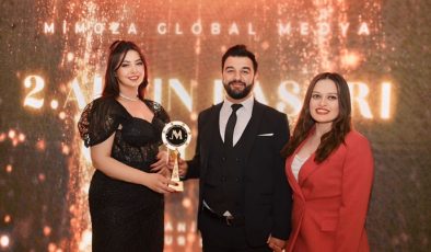 2024 YILININ EN BAŞARILI EĞİTİM KURUMU ÖDÜLÜ VERİLDİ