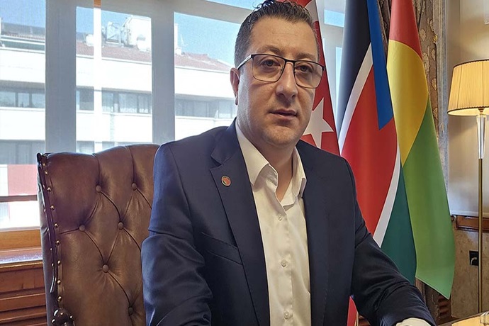 OSMAN GENÇ ZAFER BAYRAMI MESAJI YAYIMLADI