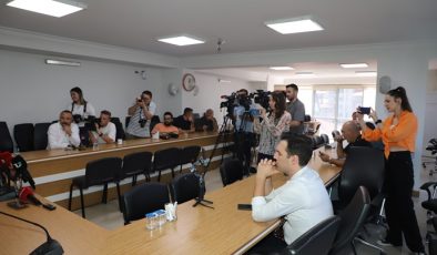 AK PARTİ AFYON’DA BASIN TOPLANTISI DÜZENLEDİ