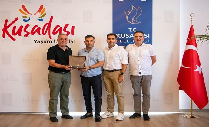 KUŞADASI’NIN İNGİLİZ TURİST PAZARINDAKİ YILDIZI PARLIYOR