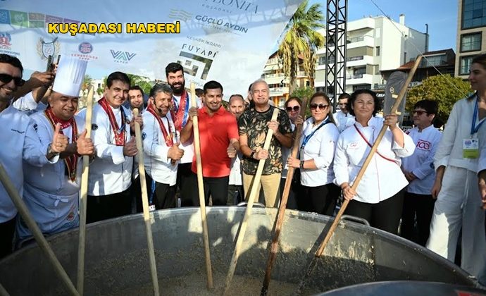 KUŞADASI SOKAK FESTİVALİ COŞKUSU ULUSLARARASI ARENAYA TAŞINDI