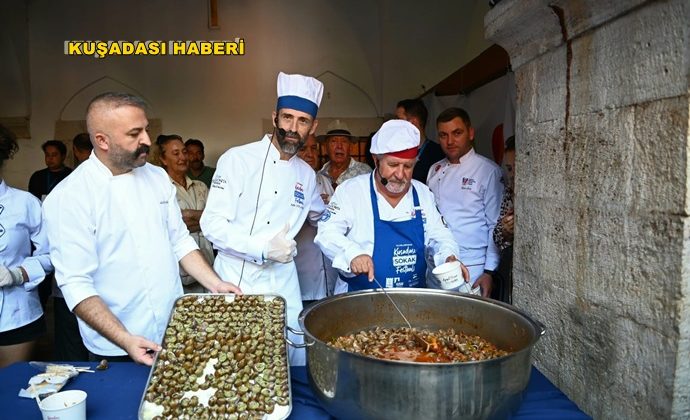 KUŞADASI SOKAK FESTİVALİ’NDE SALYANGOZ DÜELLOSU’NUN KAZANANI DOSTLUK OLDU