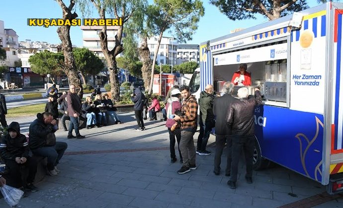 KUŞADASI BELEDİYESİ YAZIN ŞEMSİYE, KIŞIN ÇORBA VERİYOR….