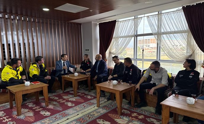 JAPON DEPREM UZMANI AFYON’A GELDİ. DEPREM Mİ VAR?