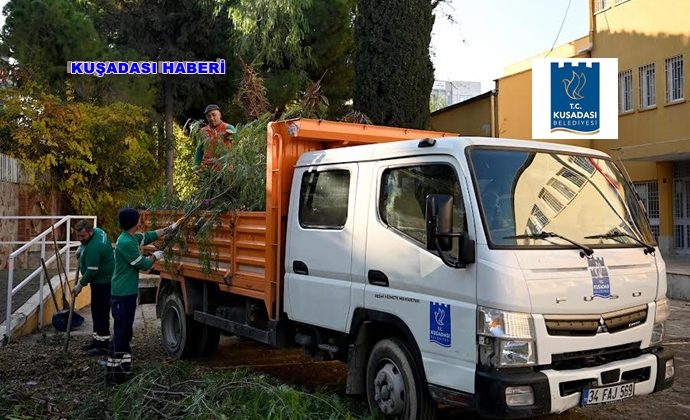 KUŞADASI’NDA BUDANAN AĞAÇLAR YUVALARI ISITIYOR.