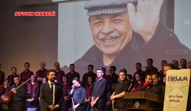NEŞET ERTAŞ SEVGİSİ AFYON’DA SALONA SIĞMADI