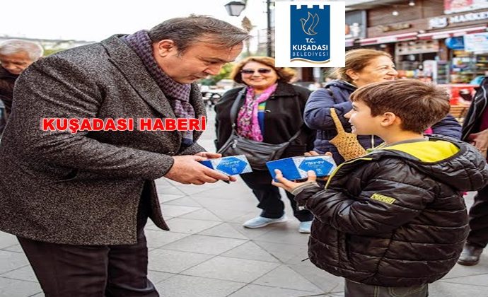 KUŞADASI BELEDİYESİ’NDEN KANDİL SİMİDİ İKRAMI