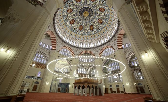 ARAPLAR KANDİL GECESİ KUTLUYOR MU?
