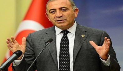 GÜRSEL TEKİN YENİ BİR PARTİ KURUYOR.
