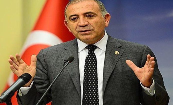 GÜRSEL TEKİN YENİ BİR PARTİ KURUYOR.