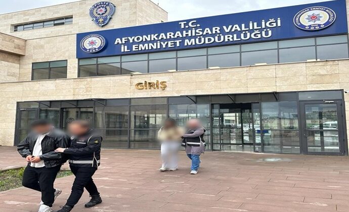 KENDİNİ KAMU GÖREVLİSİ DİYE TANITAN DOLANDIRICI HAPİSTE…