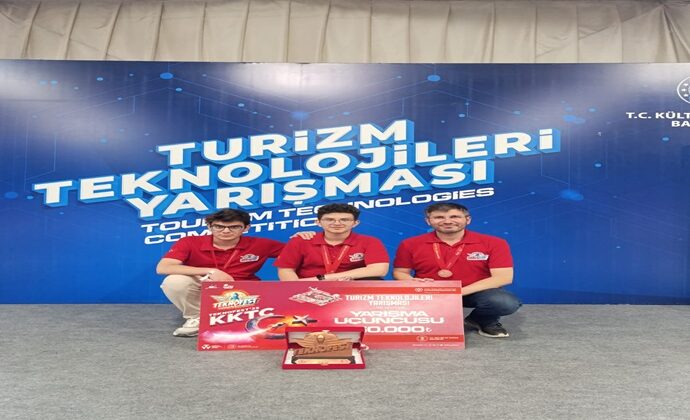 AFYONLU ÖĞRENCİLER TEKNOFEST DE 3. CÜ OLDU