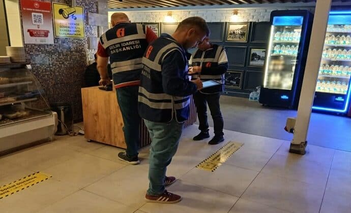 MALİYE ALKOLLÜ MEKANLARI DENETLEDİ